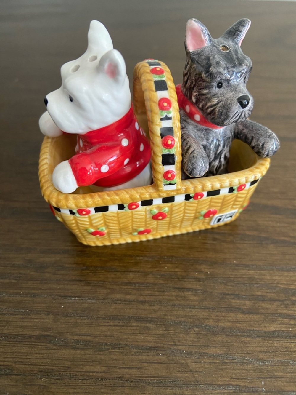 Mary Engelbreit Ceramic Dog Salt Pepper Decorative Wicker Basket - Red & Yellow